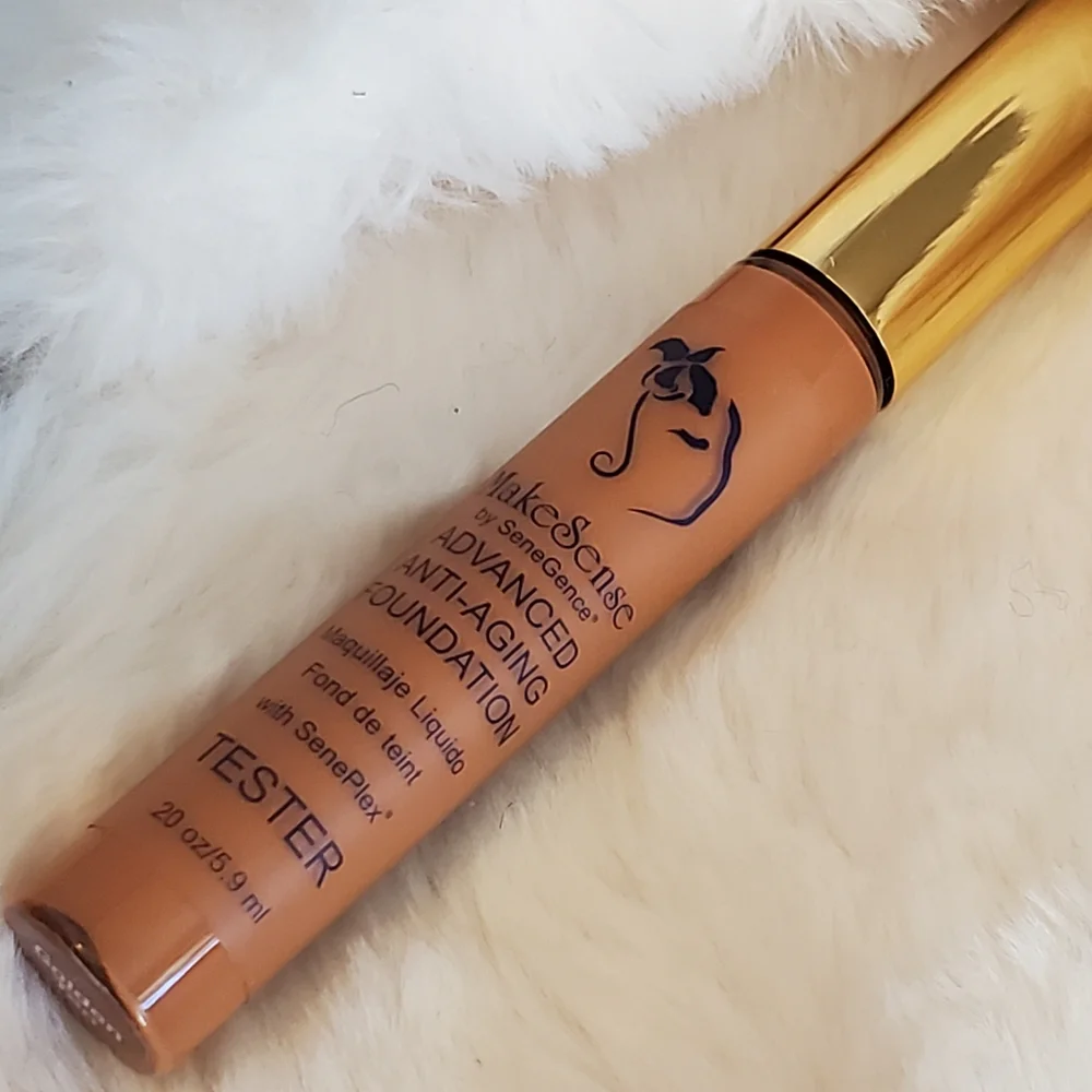 SeneGence MakeSense Foundation tester in Golden Tan